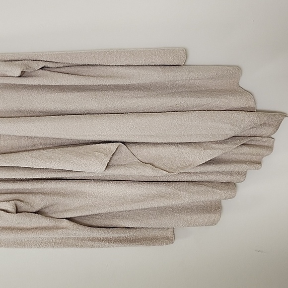 NWT BAREFOOT DREAMS Chic Lite Calypso Wrap Stone size 3X - Picture 6 of 16